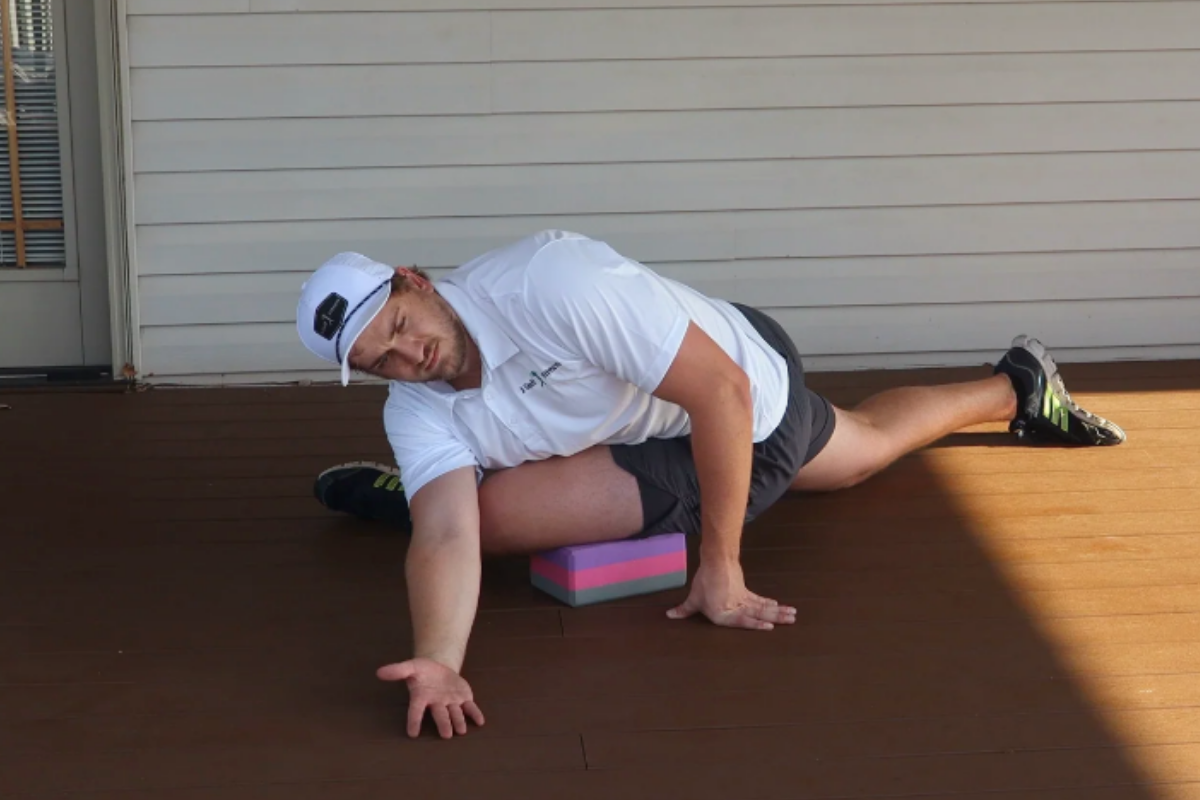 Essential Golf Stretches to Improve Your Swing